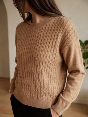 Heartloom Camel Beige Cable Knit Crewneck Sweater Size M